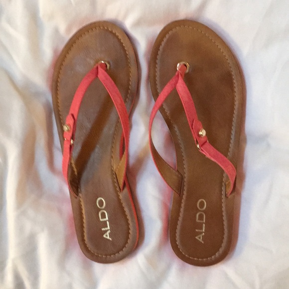 Aldo Sandals - Picture 1 of 3